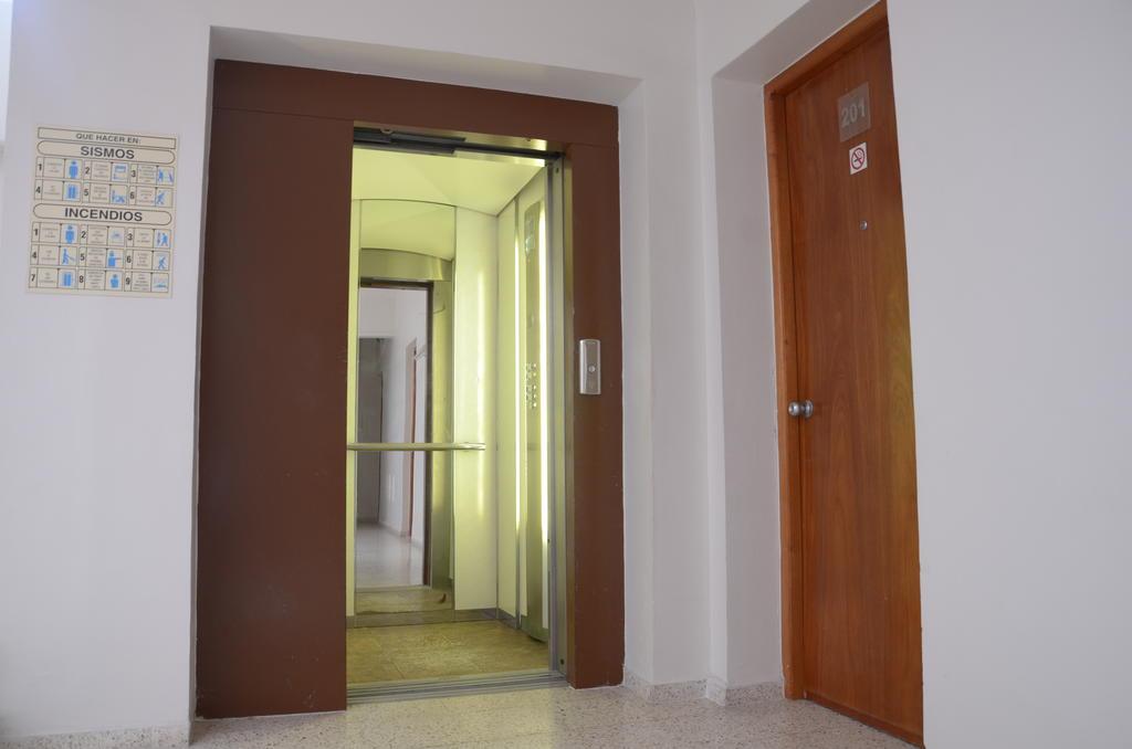 Hotel Delfines - A 2 Calles Del Acuario Veracruz Exteriör bild