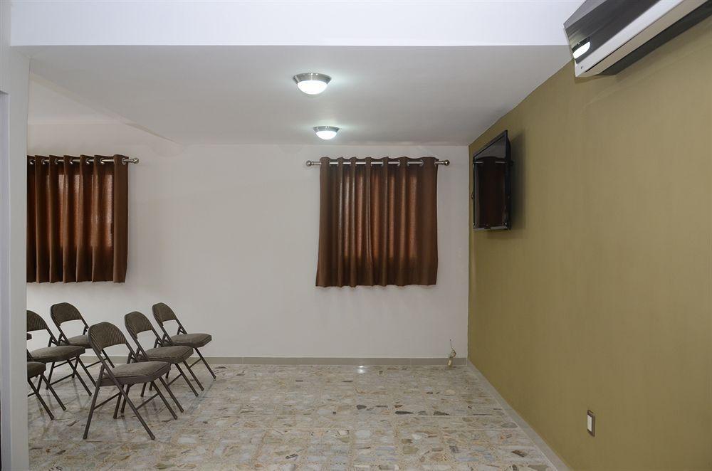Hotel Delfines - A 2 Calles Del Acuario Veracruz Exteriör bild