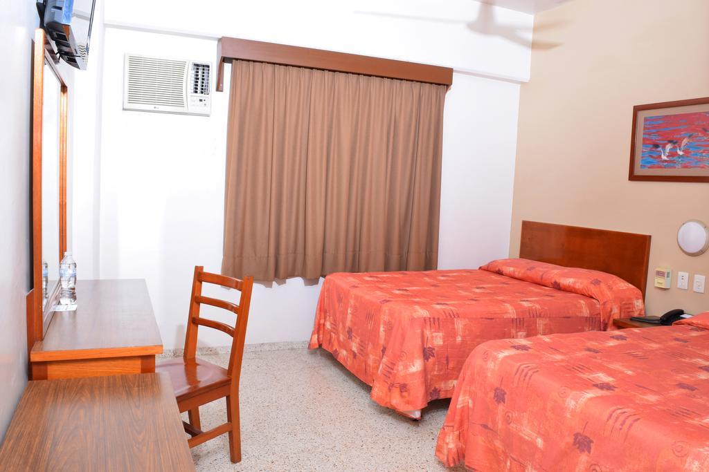 Hotel Delfines - A 2 Calles Del Acuario Veracruz Exteriör bild